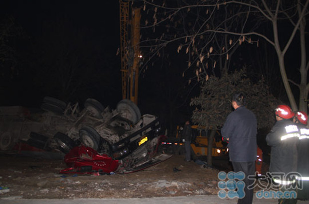 南陽一遇罐車事故 33噸化工液體泄漏致村民井水污染